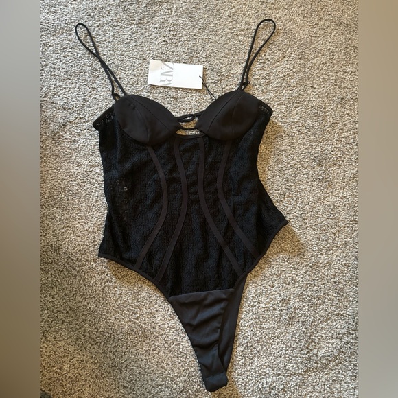 🆕 ZARA Corset Lace Black Bodysuit - Picture 4 of 8